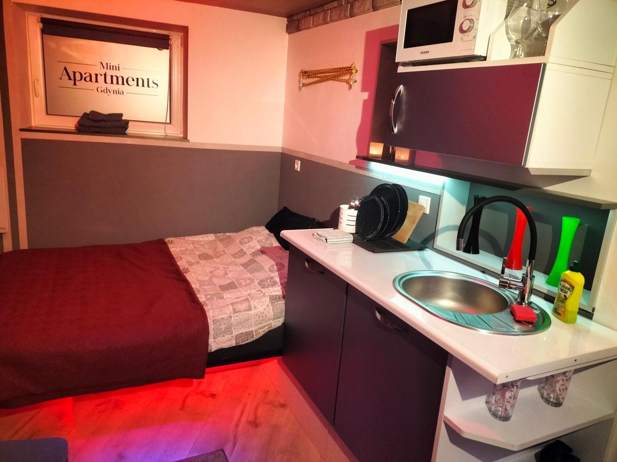 24H Gdynia Mini Apartamenty Na Kod Dostepu & Free Parking & No Keys Rum bild